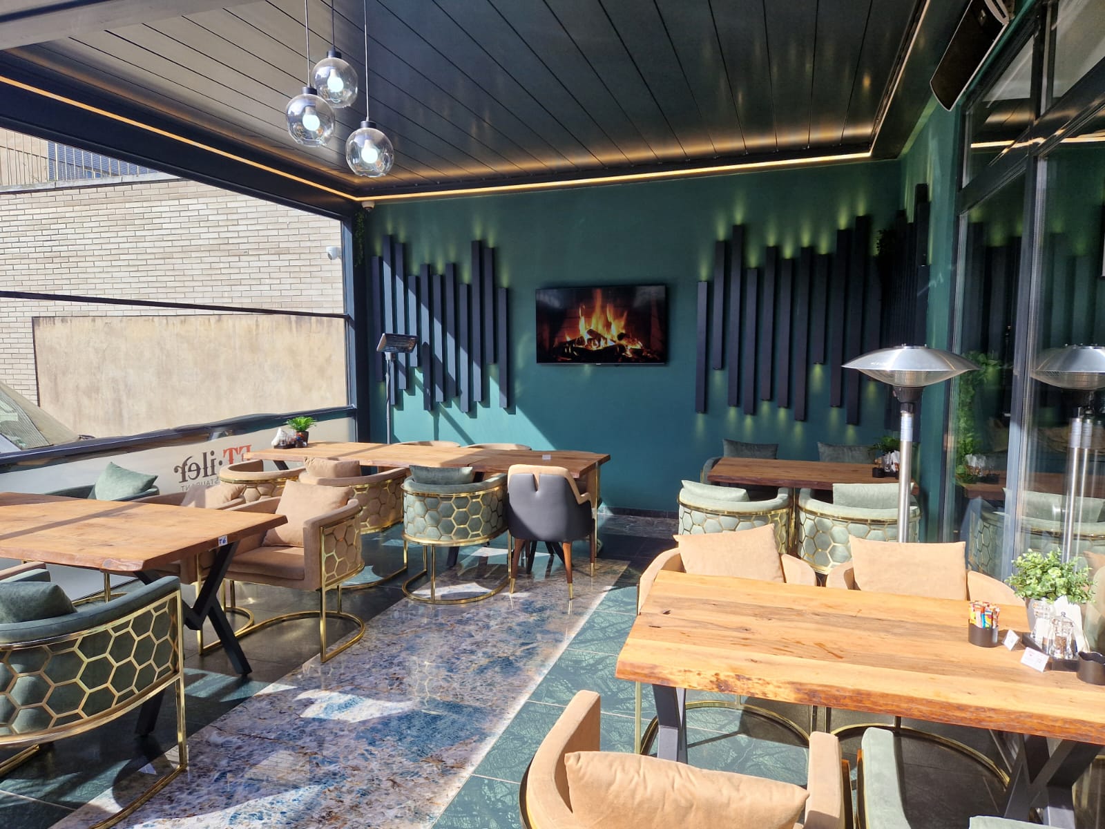 Interior Design & Decoration